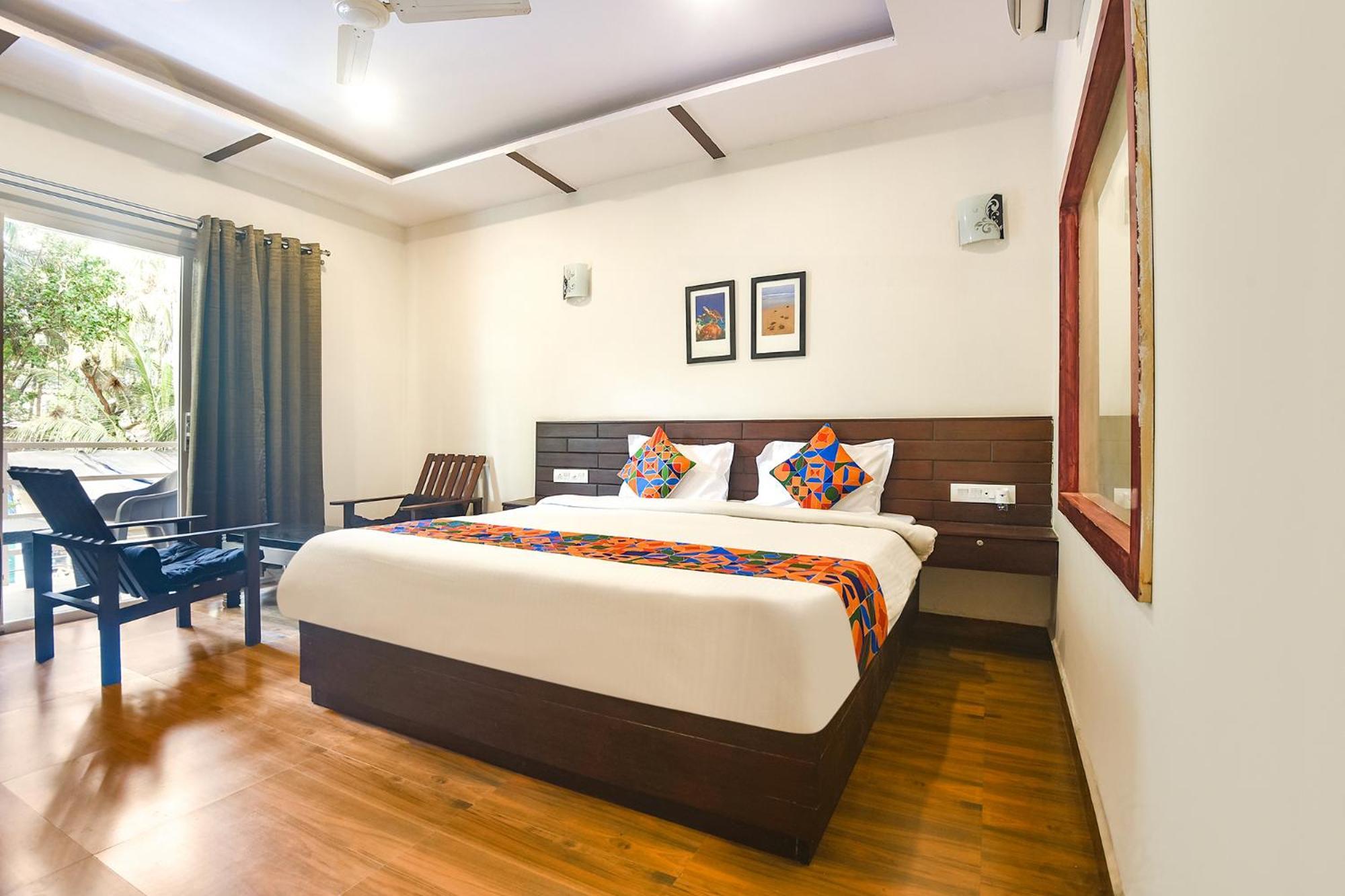 Fabhotel La Volga - Nr Morjim Beach 外观 照片
